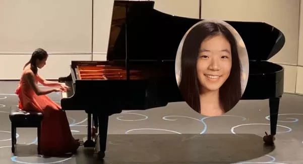Natalie Su, Musician at the Piano