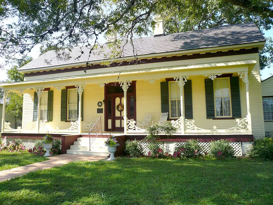 newfronthouse N.W. Faison House
